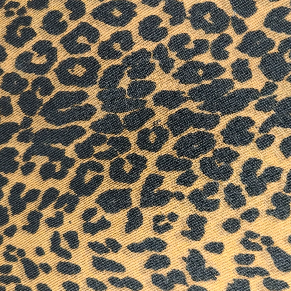 Leopard Print Pencil Skirt W/ Zipper Detailing - Picture 5 of 5